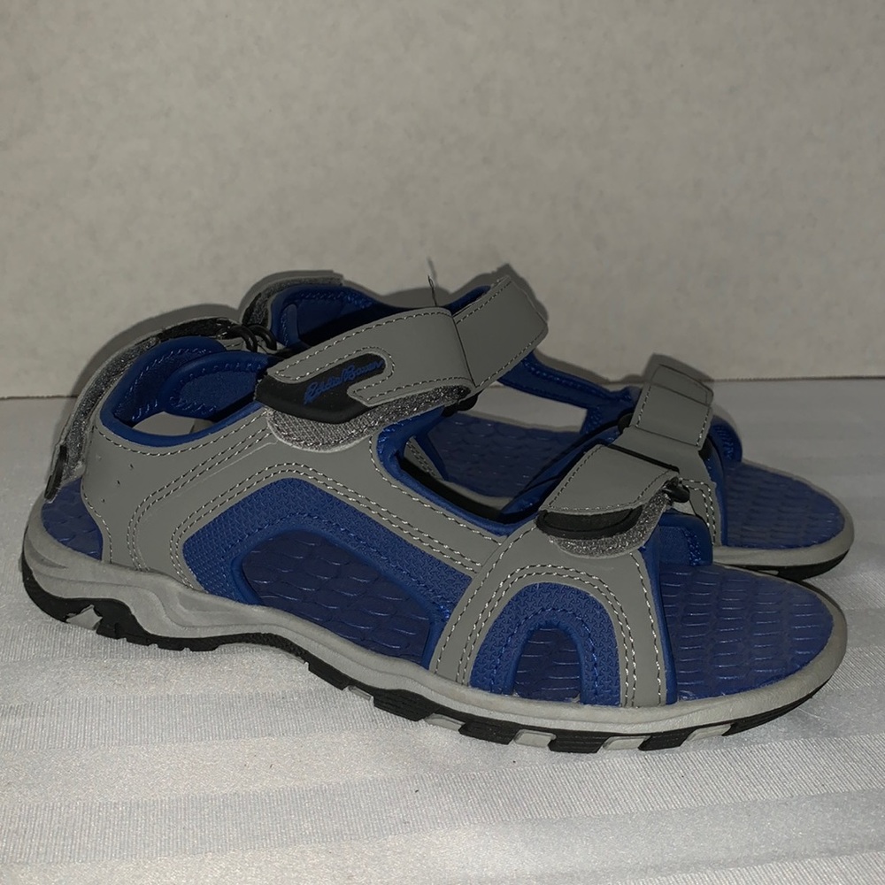 Kids sandals, in good condition, size 4